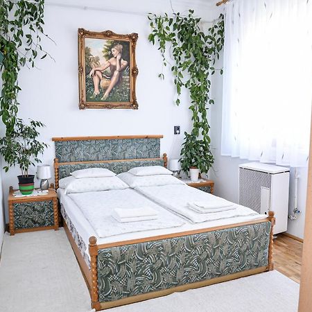 Lilla Vendeghaz Villa Hajdúszoboszló Exteriör bild