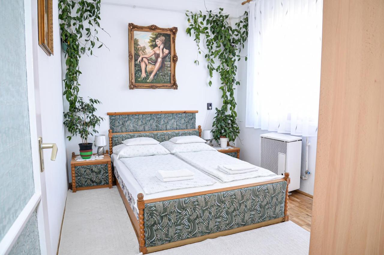 Lilla Vendeghaz Villa Hajdúszoboszló Exteriör bild