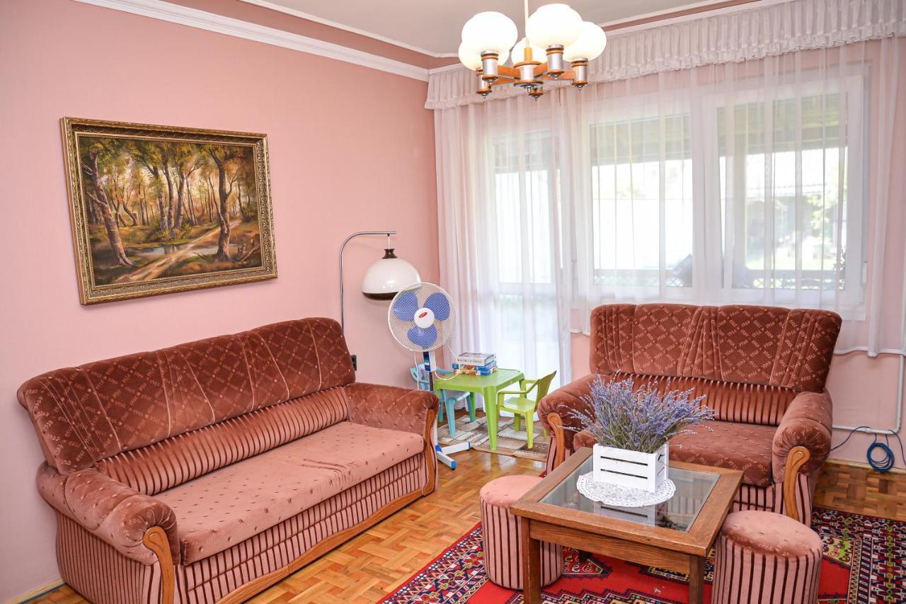 Lilla Vendeghaz Villa Hajdúszoboszló Exteriör bild