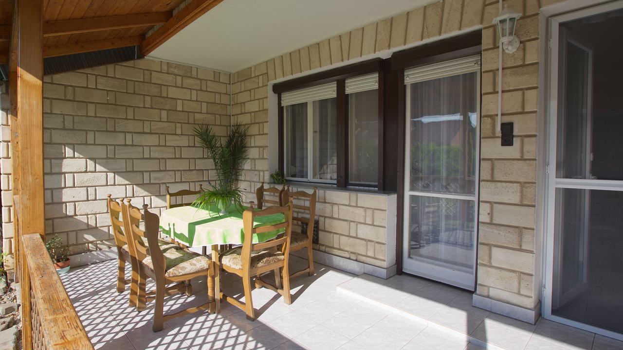 Lilla Vendeghaz Villa Hajdúszoboszló Exteriör bild